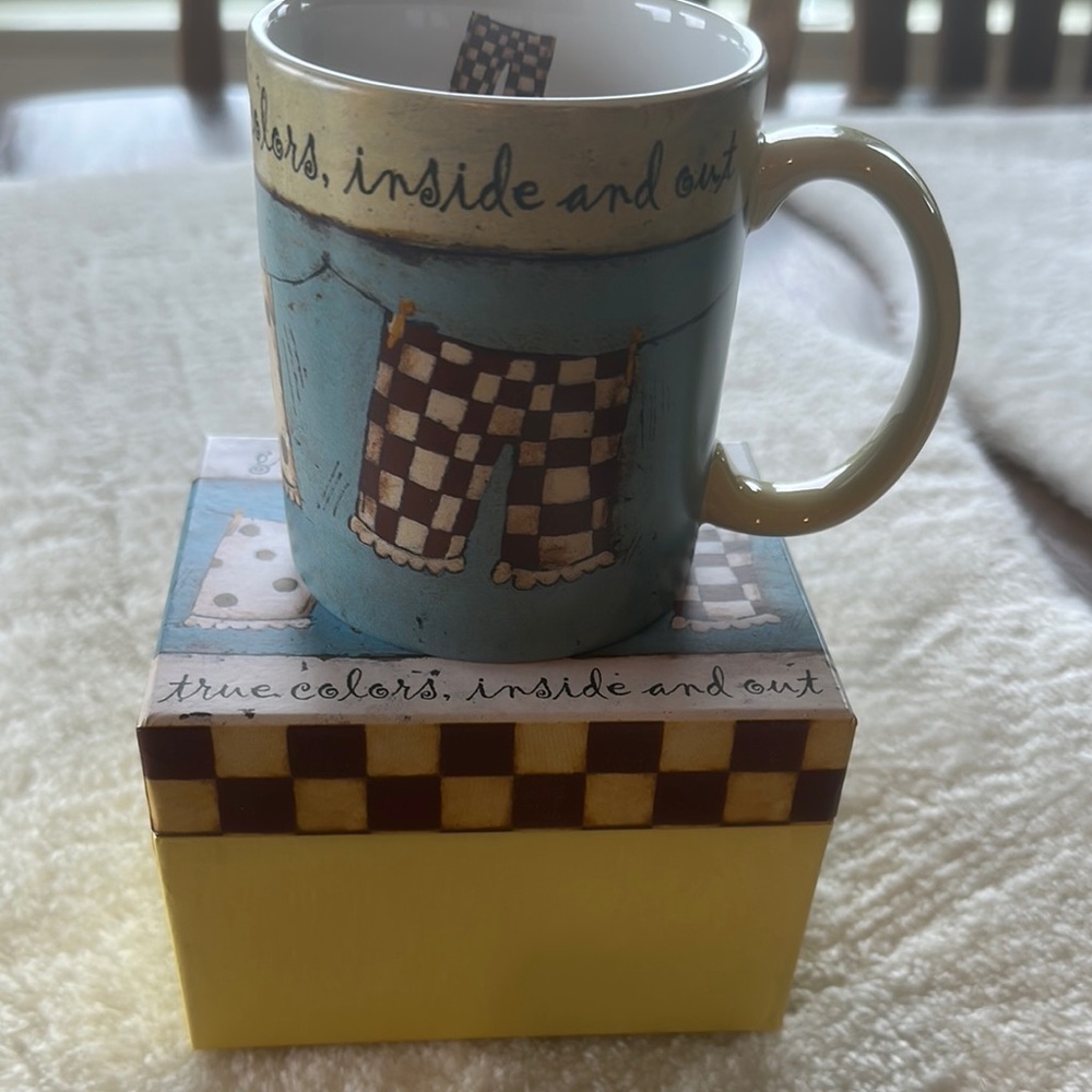 New in
Box. Girlfriend mug